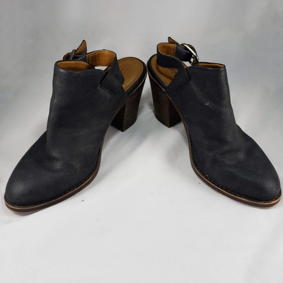 LUCKY BRAND Black Block-Heel Leather Ankle Boots - Picture 6 of 7